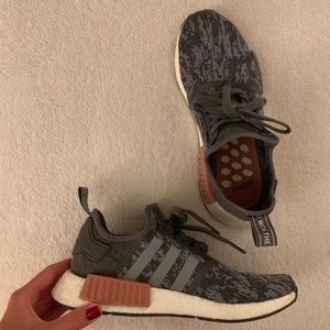 Women’s Adidas NMD Size 8 Gray & Pink Sneakers